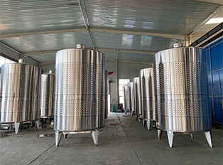 100HL stainless wine fermenter